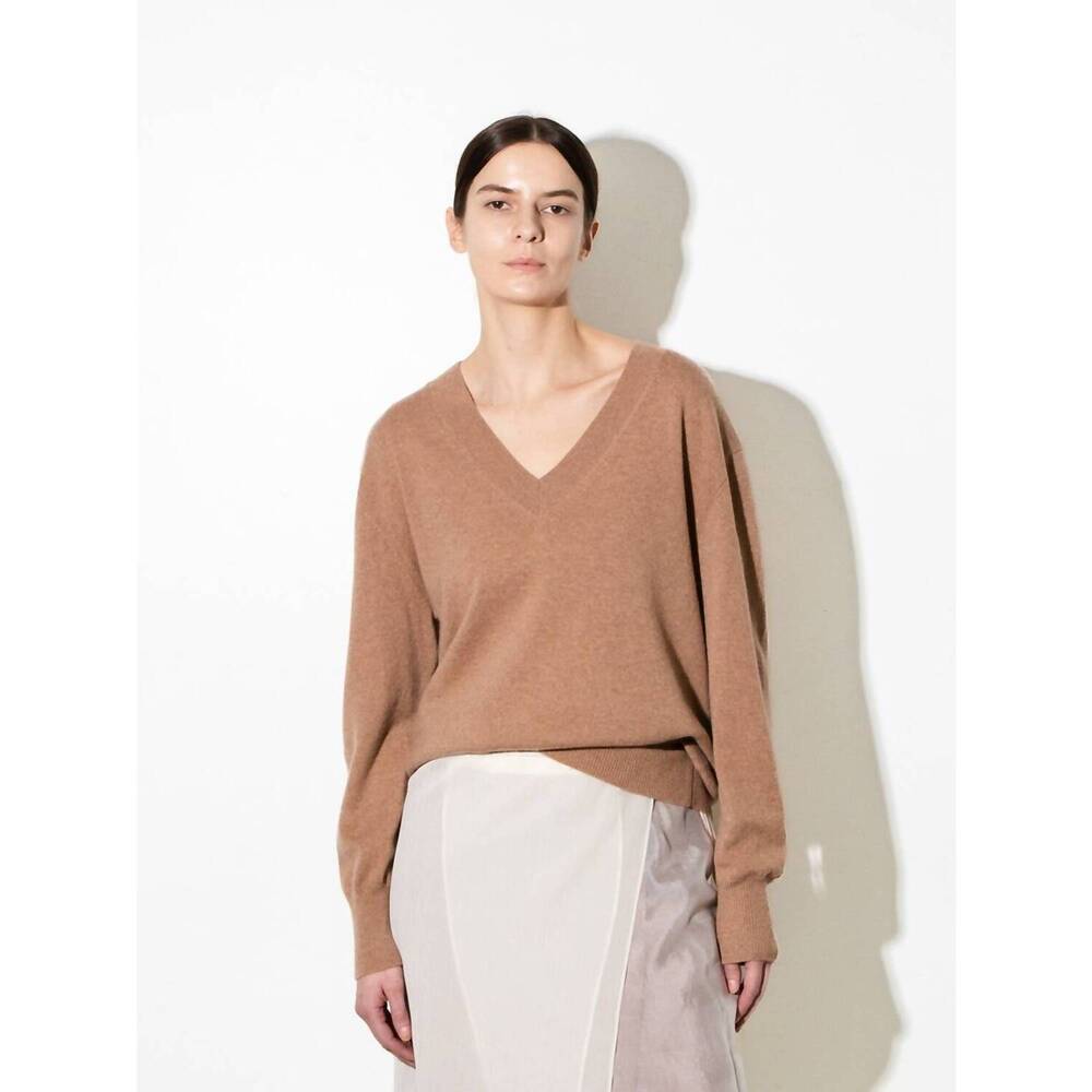 NEW PURE CASHMERE oversized v-neck sweater in camel